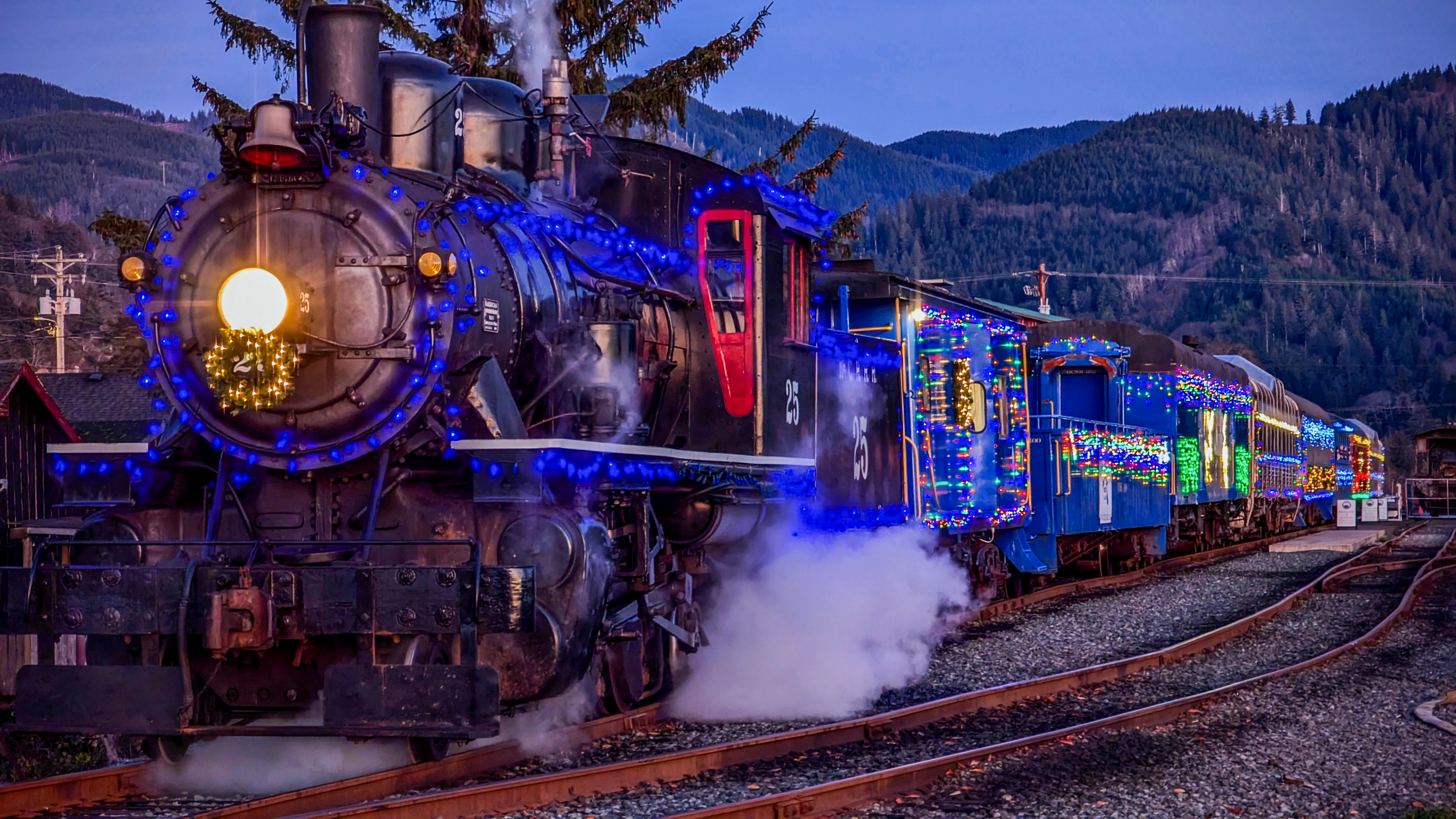 Candy Cane Express | Oregon Coast Scenic Railroad