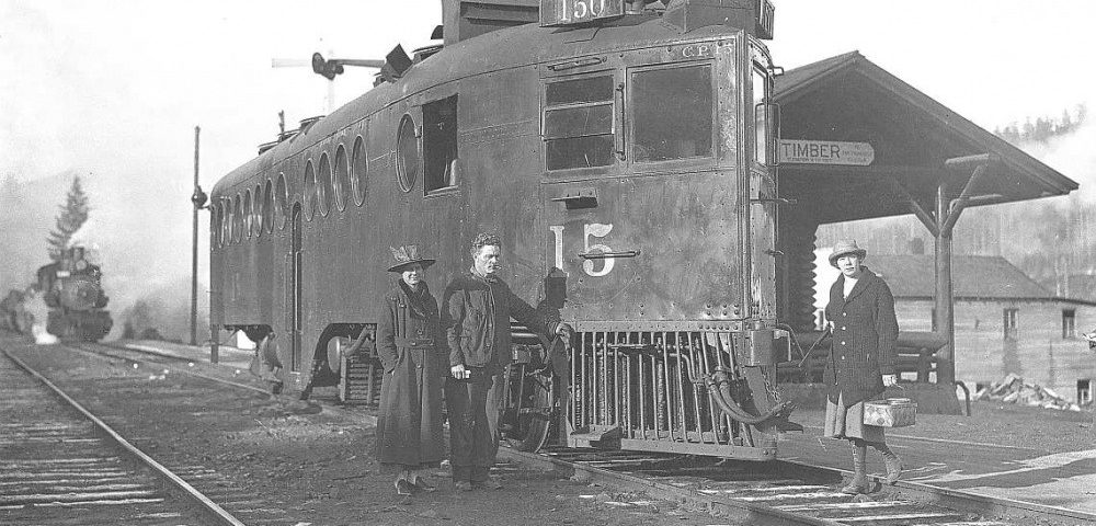 Strange Visitor To Timber, Oregon-Southern Pacific #15 | Oregon