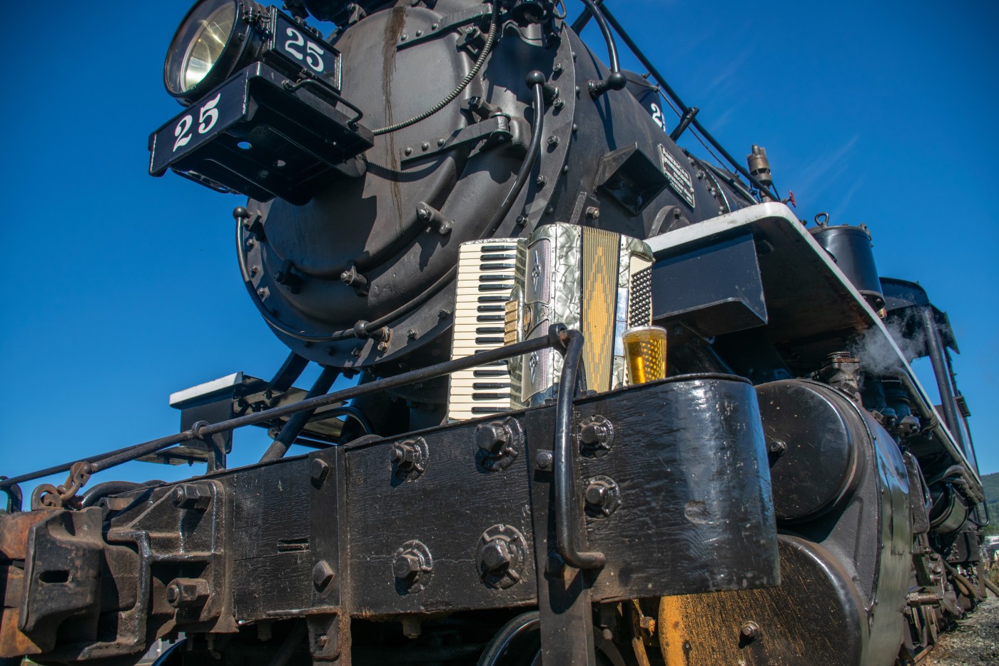 Portpatrick Train St. Patrick's Pub Train | Oregon Coast Scenic Railroad